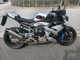 bmw m 1000 r