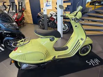vespa 946