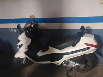 piaggio - x8