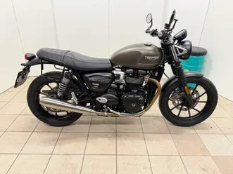 triumph street twin 900,abs,top,9000 km