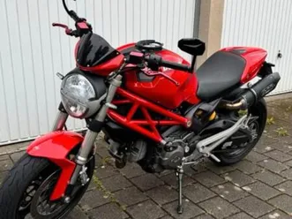 ducati monster 696+