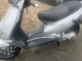 piaggio skr 125 lx st zilver