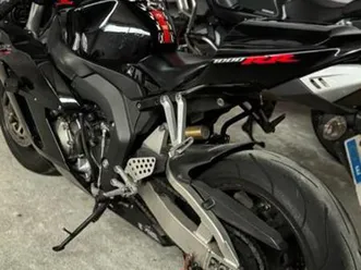 honda - cbr 1000 rr fireblade