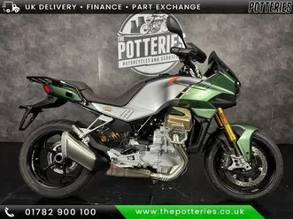 moto guzzi v100 mandello s 2025