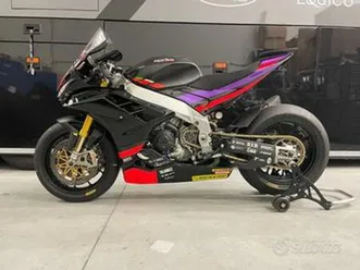aprilia rsv4 1100 - campionato italiano superbike