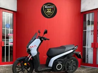 seat mó 125 electrica évora (são mamede, sé, são pedro e santo antão)