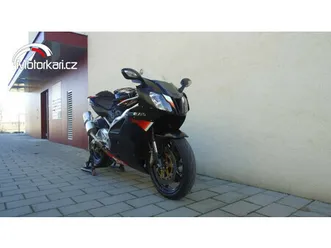 aprilia rsv 1000 r