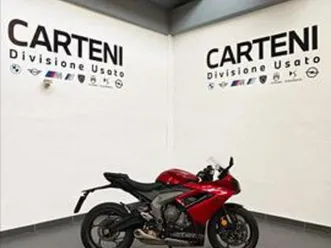 triumph daytona 660 abs