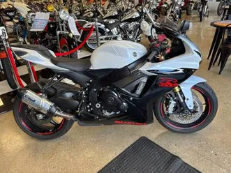 2019 suzuki gsxr 750 only 4600 miles