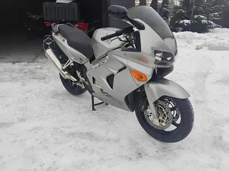 honda vfr800 - 8419 miles mint