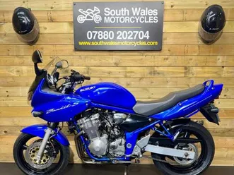 suzuki gsf bandit 600s / 2004 model / only 12.3k miles!