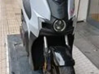 seat mo e scooter 125