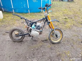 vend ou échange dirt 150 cc