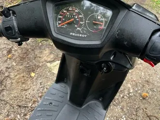 scooter peugeot kisbee