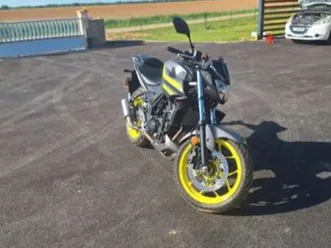 yamaha mt-03 – 5 500 km – état neuf – moto a2
