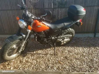 ? yamaha tw 125 — 2004 — 12 000 km — très propre — ct vierge