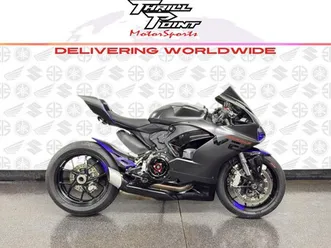 2024 ducati panigale v2 black on black