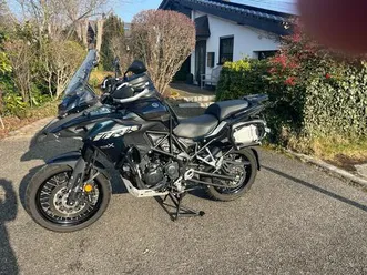 benelli trk 502 x