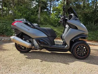 peugeot metropolis 400 rs 2014 petrol automatic in grey