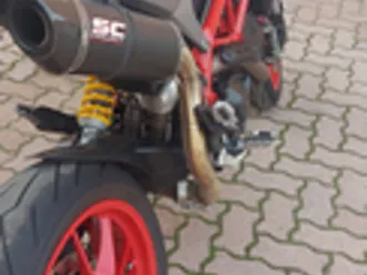 ducati hypermotard 939