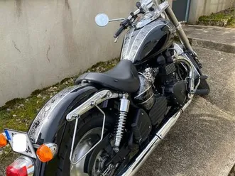 triumph speedmaster 900