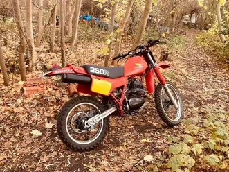 ② honda xr250