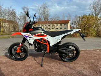 ktm smc-r125 inkl. quickshifter