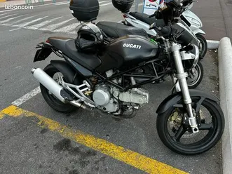 moto ducati monster 600