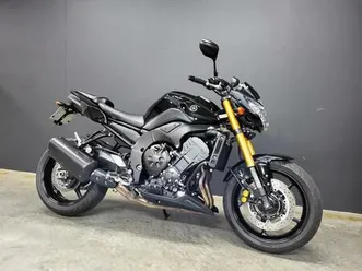 ② yamaha fz8 (année de construction 2011)