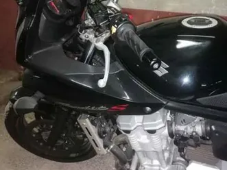 suzuki - bandit 650 s