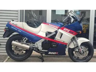 kavasaki gpz 600 r tricolor