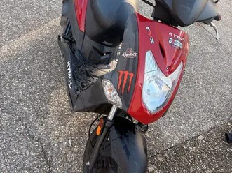 vend scooter kymco