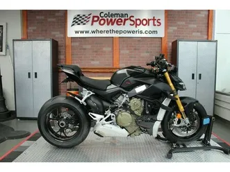 2022 ducati streetfighter v4 s