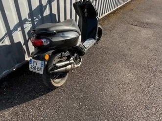 peugeot street fight