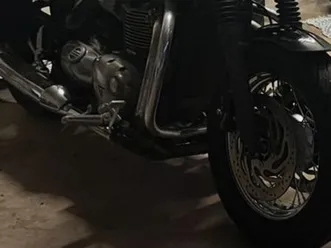 moto triumph speedmaster