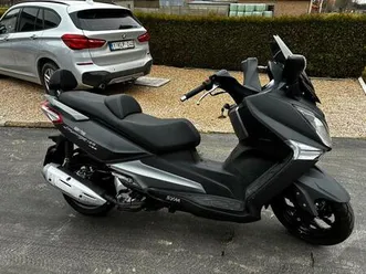 ② te koop sym joymax 125 cc