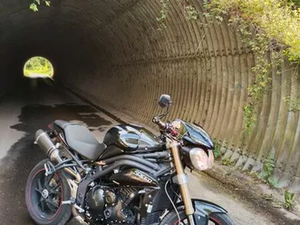 triumph speed triple 1050 abs