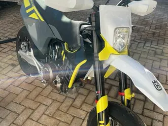 husqvarna 701 supermoto