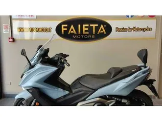 vendo kymco ak 550 premium (2023 - 25) usata a roma (codice 9928193) - moto.it