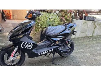 vendo yamaha aerox 50 r (2007 - 18) usata a genova (codice 9927215) - moto.it
