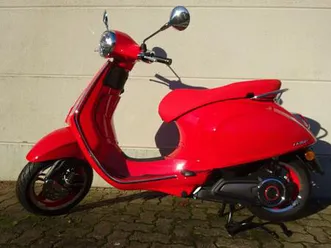 vespa primavera red elettrica 70