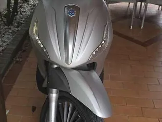 piaggio beverly 300 argento