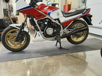 honda vf 750f (rc15) arruda dos vinhos