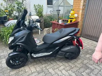 piaggio mp3 300 hpe sport
