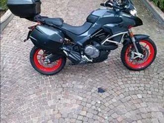 ducati multistrada v2 950 s street grey