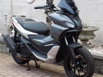② aprilia scooter 125 cc sr gt als nieuw 2540km!!