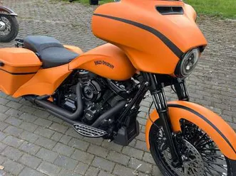 harley-davidson street glide turing arancione