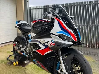 bmw m 1000 rr