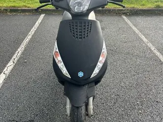 scooter zip 4t noir