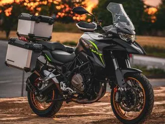 qj motor srt 700 x, záruka 3 roky, 54/35kw, akce kufry